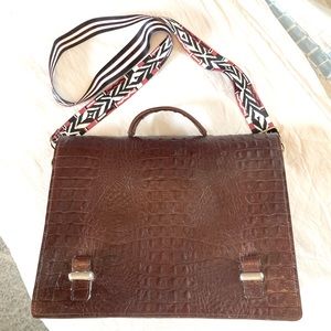 Infinity Firenze ITALIAN croc embossed leather messenger bag